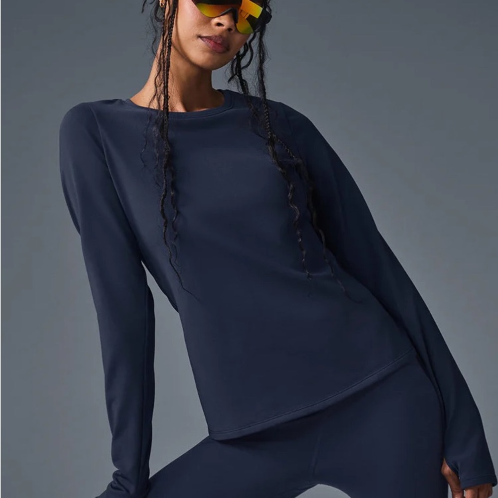 Alo Yoga Airbrush Winter Warm Nocturne Long Sleeve women’s Sz M Navy Blue As Is
